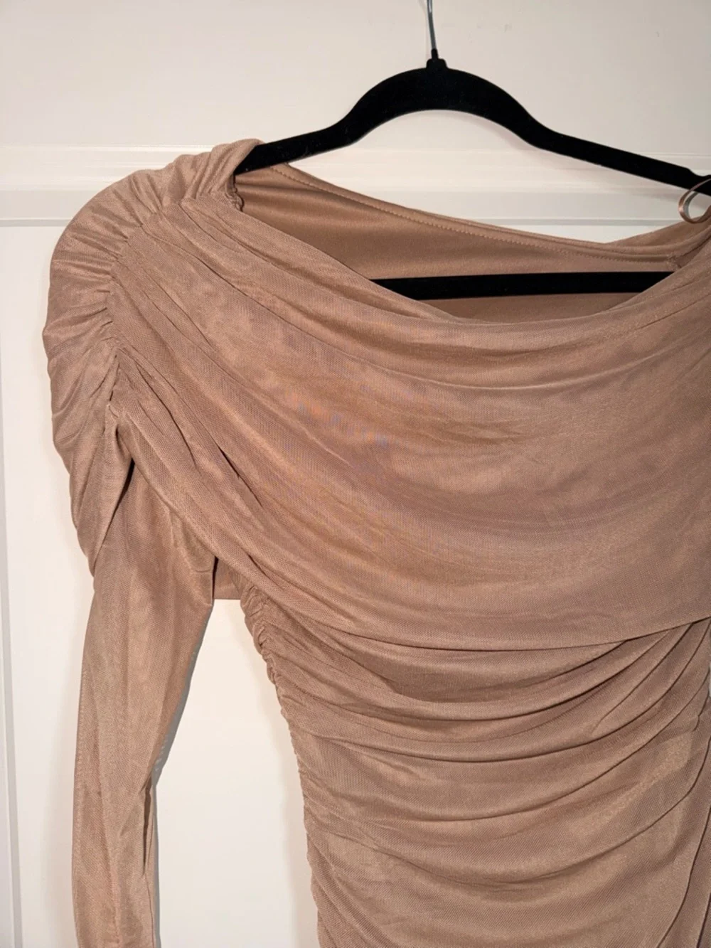 VICI Long Sleeve One-Shoulder Ruched Mini Dress - Taupe size Small NEW! - Picture 8 of 9